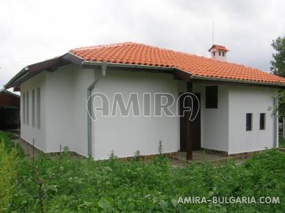 New 3 bedroom house 20km from Varna side 2