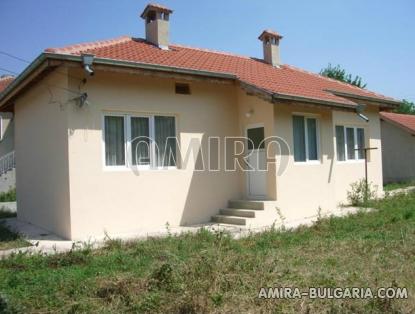 New 2 bedroom house in Bulgaria 4 km from the beach front