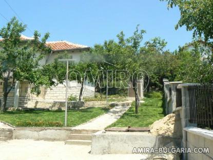 Sea view villa in Balchik garden 6
