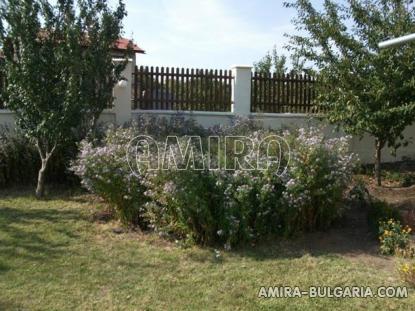 House in Bulgaria 20 km from Varna garden 2