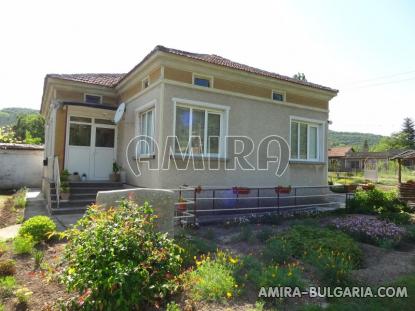 House in Bulgaria near Albena front 2