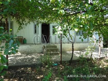 Cheap house in Bulgaria front 2