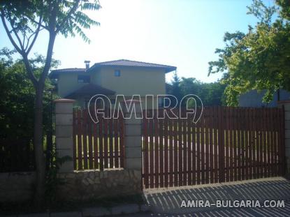 New house in Bulgaria 4km from the beach fence 1