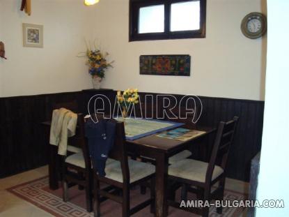 Furnished house 25km from Varna dining area