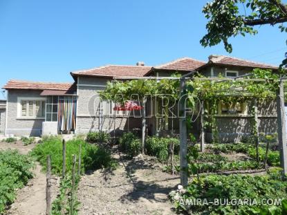 House in Bulgaria 34km from the beach front