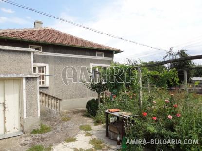 Furnished house in Bulgaria side 1