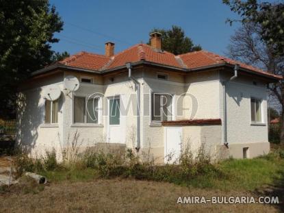 Renovated house with garage in Bulgaria