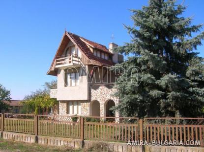 Massive Bulgarian house near Dobrich 4
