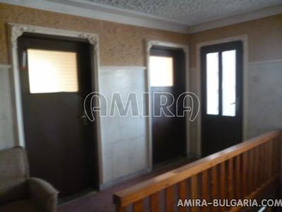 Furnished house next to Dobrich 11
