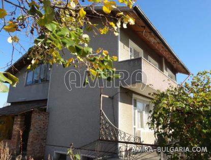 Furnished house next to Dobrich