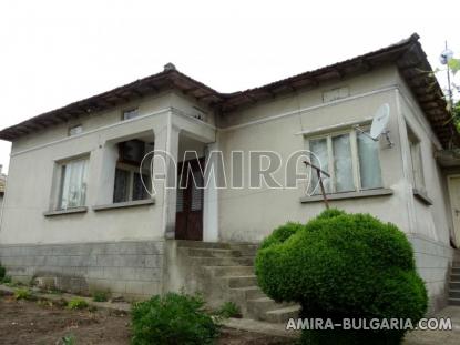 Ready to move-in house in Bulgaria 0