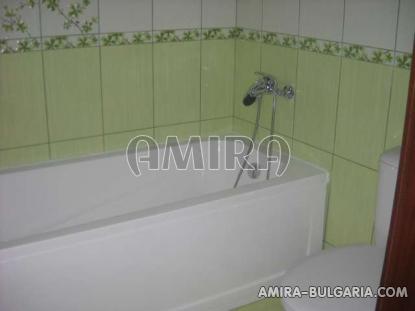 Furnished sea view apartments in Kranevo bathtub