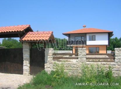 New house in Bulgaria 18 km from Varna fence