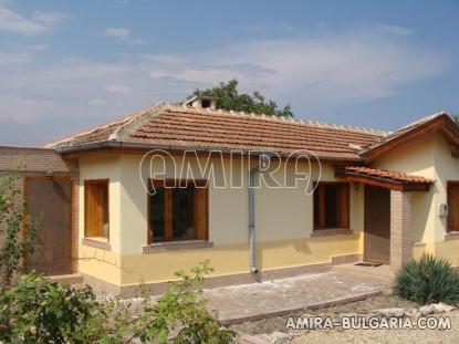 Renovated house 10km from the beach 1