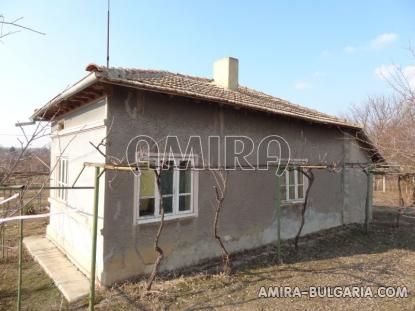 House in Bulgaria next to Dobrich 5
