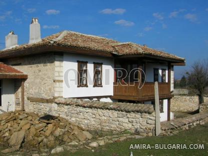 Authentic Bulgarian style house 28 km from Varna side