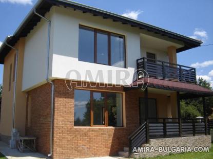 New 3 bedroom house 13 km from Varna front