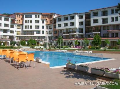 Furnished apartments in Bulgaria near Albena pool
