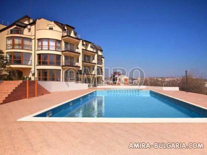 Sea view apartments in Byala pool 1